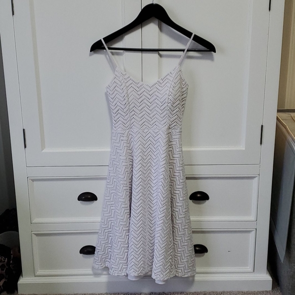 Small White Empire Waist Midi Dress - Picture 2 of 10